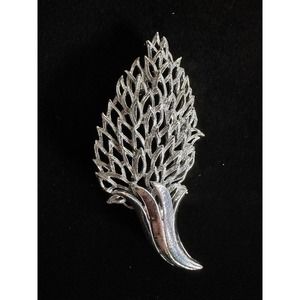 Vintage Signed CORO Silver Tone Large Textured Leaf ConeBrooch Pin SILVER TONE